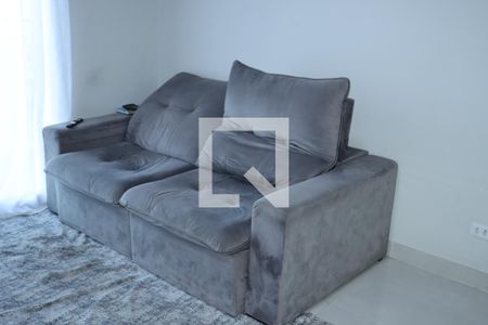 Casa de Condomínio para alugar com 3 quartos, 190m² em Jardim Semiramis, Cotia