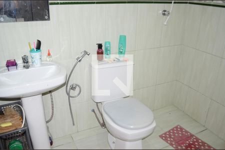 Banheiro da Suíte de casa para alugar com 2 quartos, 160m² em Ribeiro de Abreu, Belo Horizonte