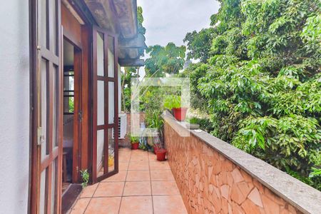 Varanda da Suíte 1 de casa para alugar com 8 quartos, 324m² em Butantã, São Paulo