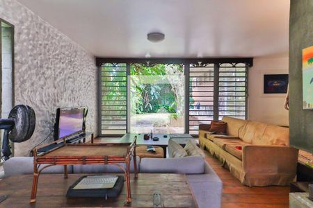 Sala de casa à venda com 8 quartos, 324m² em Butantã, São Paulo