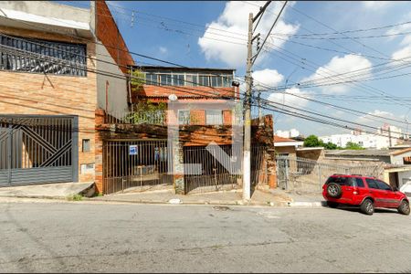 Fachada de casa à venda com 5 quartos, 185m² em Vila Portuguesa, São Paulo