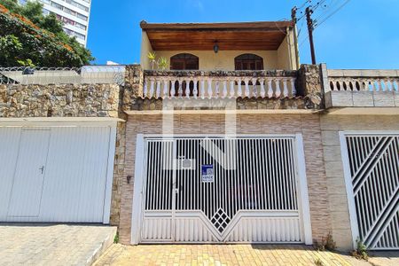 Fachada de casa à venda com 3 quartos, 250m² em Vila Independencia, São Paulo