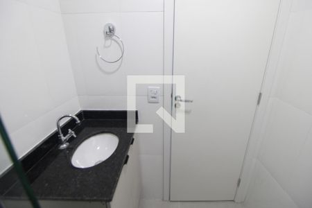 Banheiro de apartamento para alugar com 1 quarto, 28m² em Vila Pauliceia, São Paulo