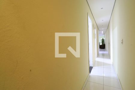 Corredor de apartamento para alugar com 3 quartos, 59m² em Água Branca, São Paulo