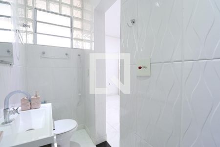 Banheiro da Suíte 1 de apartamento para alugar com 3 quartos, 59m² em Água Branca, São Paulo