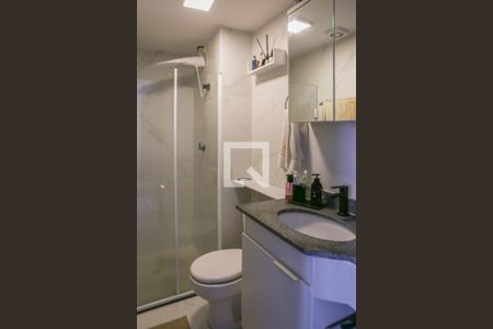 Banheiro de apartamento à venda com 1 quarto, 33m² em Água Branca, São Paulo
