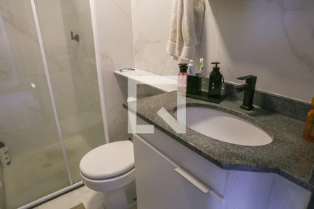 Banheiro de apartamento à venda com 1 quarto, 33m² em Água Branca, São Paulo