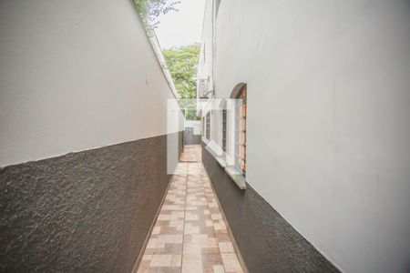 Corredor Lateal de casa à venda com 4 quartos, 500m² em Vila da Saúde, São Paulo