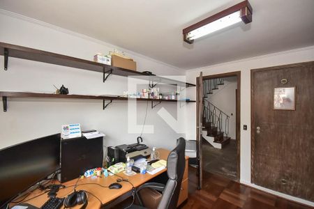 Escritório de casa à venda com 4 quartos, 300m² em Vila Inah, São Paulo