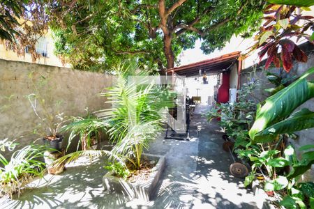 Quintal de casa à venda com 4 quartos, 396m² em Pilares, Rio de Janeiro