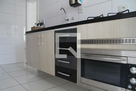 Cozinha  de apartamento à venda com 2 quartos, 63m² em Parque Santo Antonio, Guarulhos