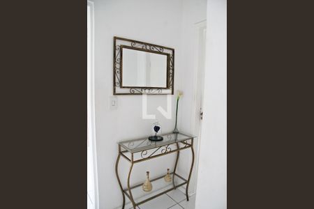 Corredor de apartamento à venda com 2 quartos, 63m² em Parque Santo Antonio, Guarulhos