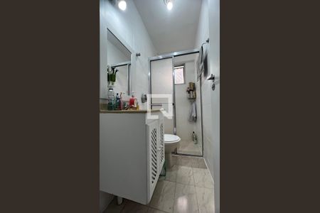 Banheiro de apartamento à venda com 1 quarto, 60m² em Vila Madalena, São Paulo