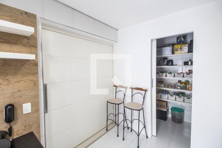 Detalhe da cozinha de apartamento à venda com 3 quartos, 202m² em Alphaville Empresarial, Santana de Parnaíba