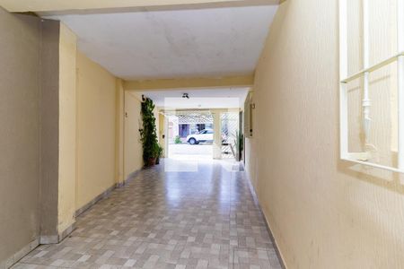 Garagem de casa à venda com 3 quartos, 263m² em Vila Taquari, São Paulo