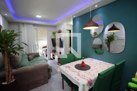 Sala de apartamento à venda com 2 quartos, 48m² em Parada de Lucas, Rio de Janeiro