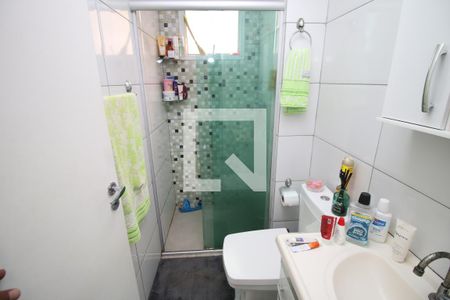 Banheiro de apartamento à venda com 2 quartos, 48m² em Parada de Lucas, Rio de Janeiro