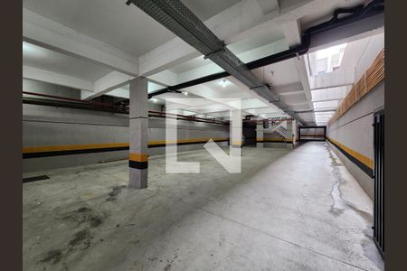 Garagem  de apartamento para alugar com 2 quartos, 48m² em Vila Nivi, São Paulo