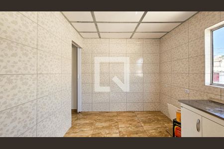 Cozinha de kitnet/studio para alugar com 1 quarto, 18m² em Jardim Nizia, São Paulo