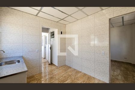 Cozinha de kitnet/studio para alugar com 1 quarto, 18m² em Jardim Nizia, São Paulo