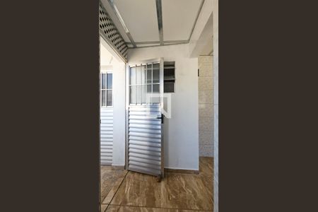 Área de Serviço de kitnet/studio para alugar com 1 quarto, 18m² em Jardim Nizia, São Paulo