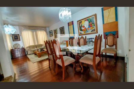 Casa à venda com 4 quartos, 318m² em Vila Monumento, São Paulo