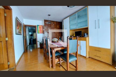 Casa à venda com 4 quartos, 318m² em Vila Monumento, São Paulo