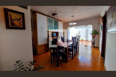 Casa à venda com 4 quartos, 318m² em Vila Monumento, São Paulo