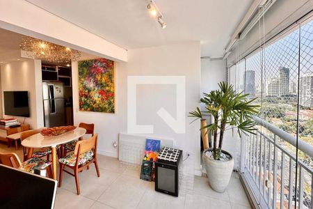 Apartamento à venda com 2 quartos, 74m² em Vila Cordeiro, São Paulo