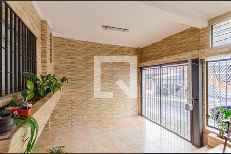 Garagem de casa à venda com 2 quartos, 250m² em Cambuci, São Paulo