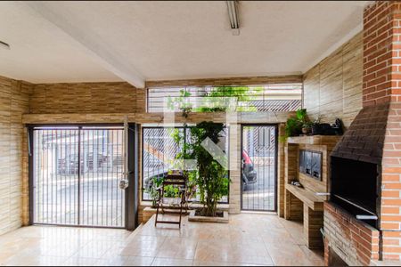 Garagem de casa à venda com 2 quartos, 250m² em Cambuci, São Paulo