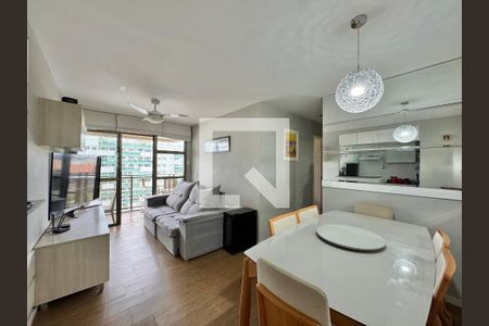 Sala de apartamento para alugar com 2 quartos, 60m² em Recreio dos Bandeirantes, Rio de Janeiro