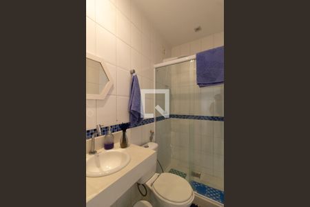 Banheiro social de apartamento à venda com 2 quartos, 70m² em Lagoa, Rio de Janeiro
