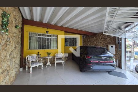 Garagem de casa à venda com 3 quartos, 153m² em Parque João Ramalho, Santo André