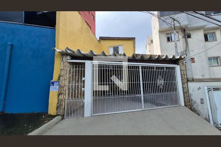 Fachada de casa à venda com 3 quartos, 153m² em Parque João Ramalho, Santo André