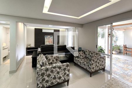 Sala de casa de condomínio para alugar com 3 quartos, 220m² em Jardim Ermida I, Jundiaí