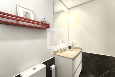 Banheiro da Suíte 1 de casa de condomínio para alugar com 3 quartos, 220m² em Jardim Ermida I, Jundiaí