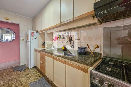 Cozinha de apartamento para alugar com 3 quartos, 105m² em Parque Enseada, Guarujá