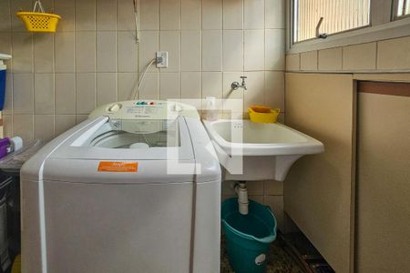 Área de serviço de apartamento para alugar com 3 quartos, 105m² em Parque Enseada, Guarujá