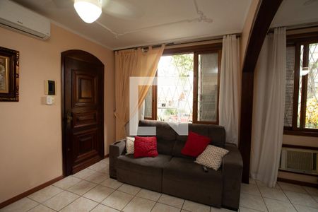 Sala de casa à venda com 3 quartos, 130m² em Vila Ipiranga, Porto Alegre