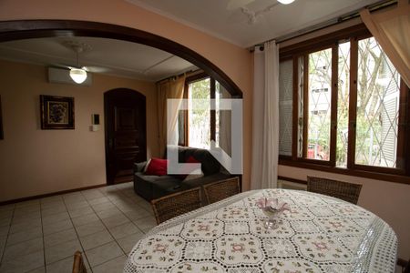 Sala de casa à venda com 3 quartos, 130m² em Vila Ipiranga, Porto Alegre