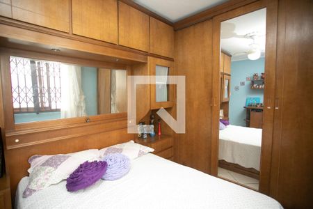 Quarto 2 de casa à venda com 3 quartos, 130m² em Vila Ipiranga, Porto Alegre