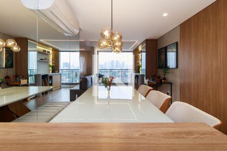 Sala de apartamento à venda com 2 quartos, 71m² em Santo Amaro, São Paulo