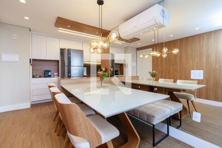 Sala de apartamento à venda com 2 quartos, 71m² em Santo Amaro, São Paulo