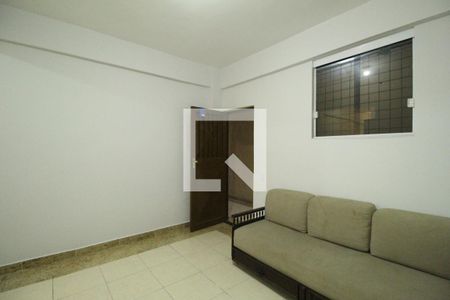 Sala de kitnet/studio para alugar com 1 quarto, 35m² em Taquara, Rio de Janeiro