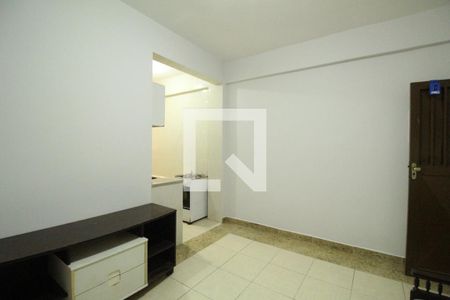 Sala de kitnet/studio para alugar com 1 quarto, 35m² em Taquara, Rio de Janeiro