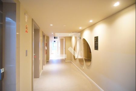 Área Comum - Corredor Segundo Andar de kitnet/studio à venda com 1 quarto, 25m² em Boa Vista, Porto Alegre