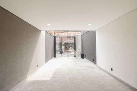 Garagem de casa à venda com 3 quartos, 90m² em Vila Gomes Cardim, São Paulo