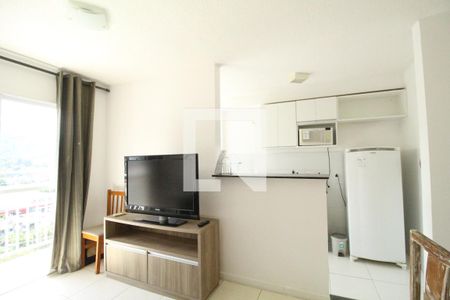 Sala de apartamento para alugar com 2 quartos, 48m² em Jacarepaguá, Rio de Janeiro