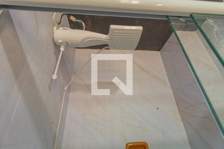 Banheiro de apartamento à venda com 1 quarto, 42m² em Centro, Canoas